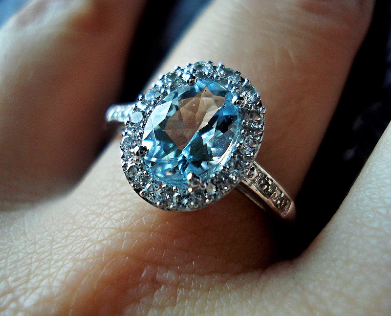 10 Popular Diamond Shapes For An  Engagement Ring