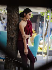 How To Wear A Monochromatic Outfit? Look 1 | Fashionistha